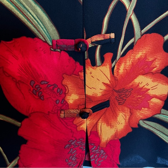 Harari Top Womens M Silk Black Floral Mandarin Neck Button Closure Tropical - Picture 3 of 7